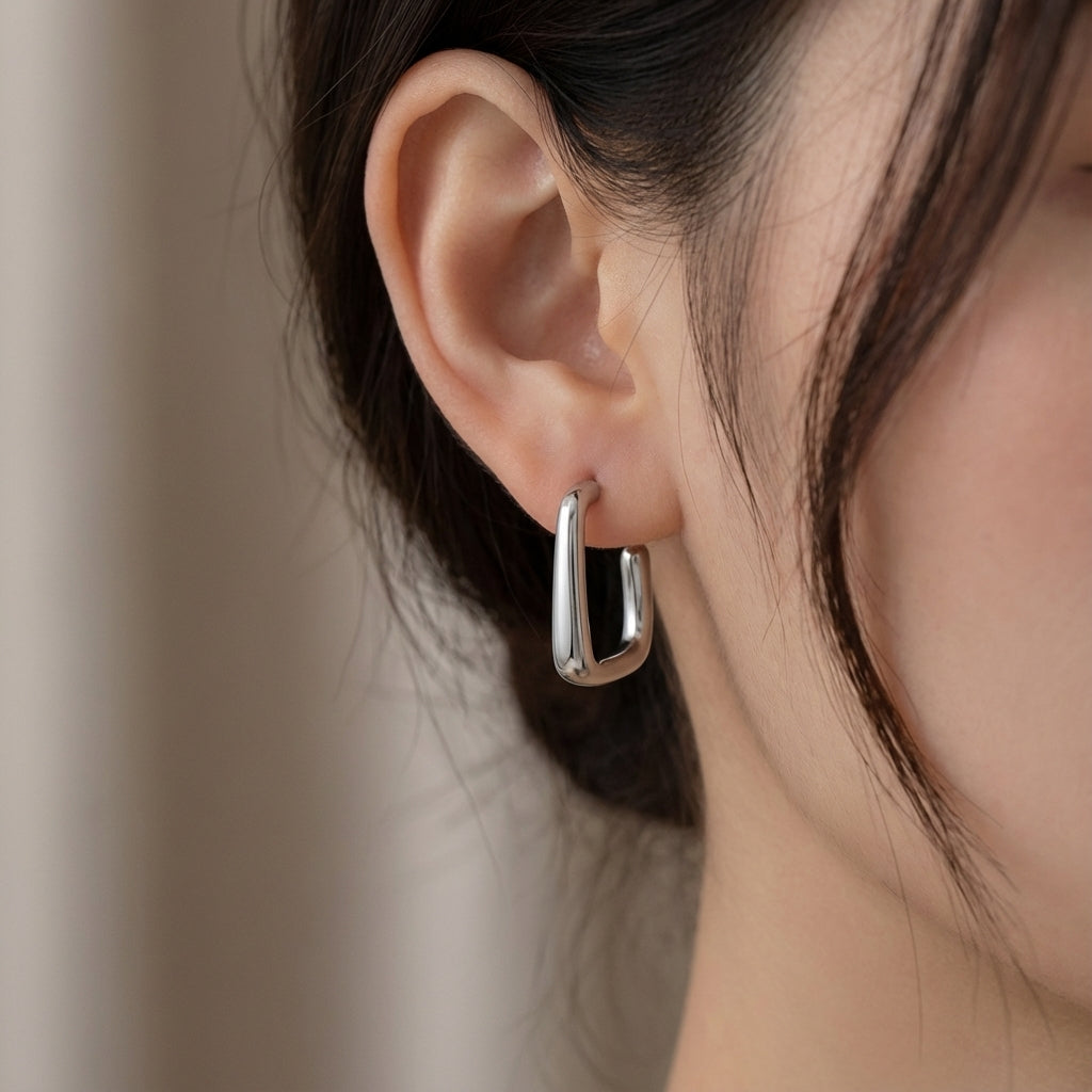 Strakke Vierkante Oorbellen